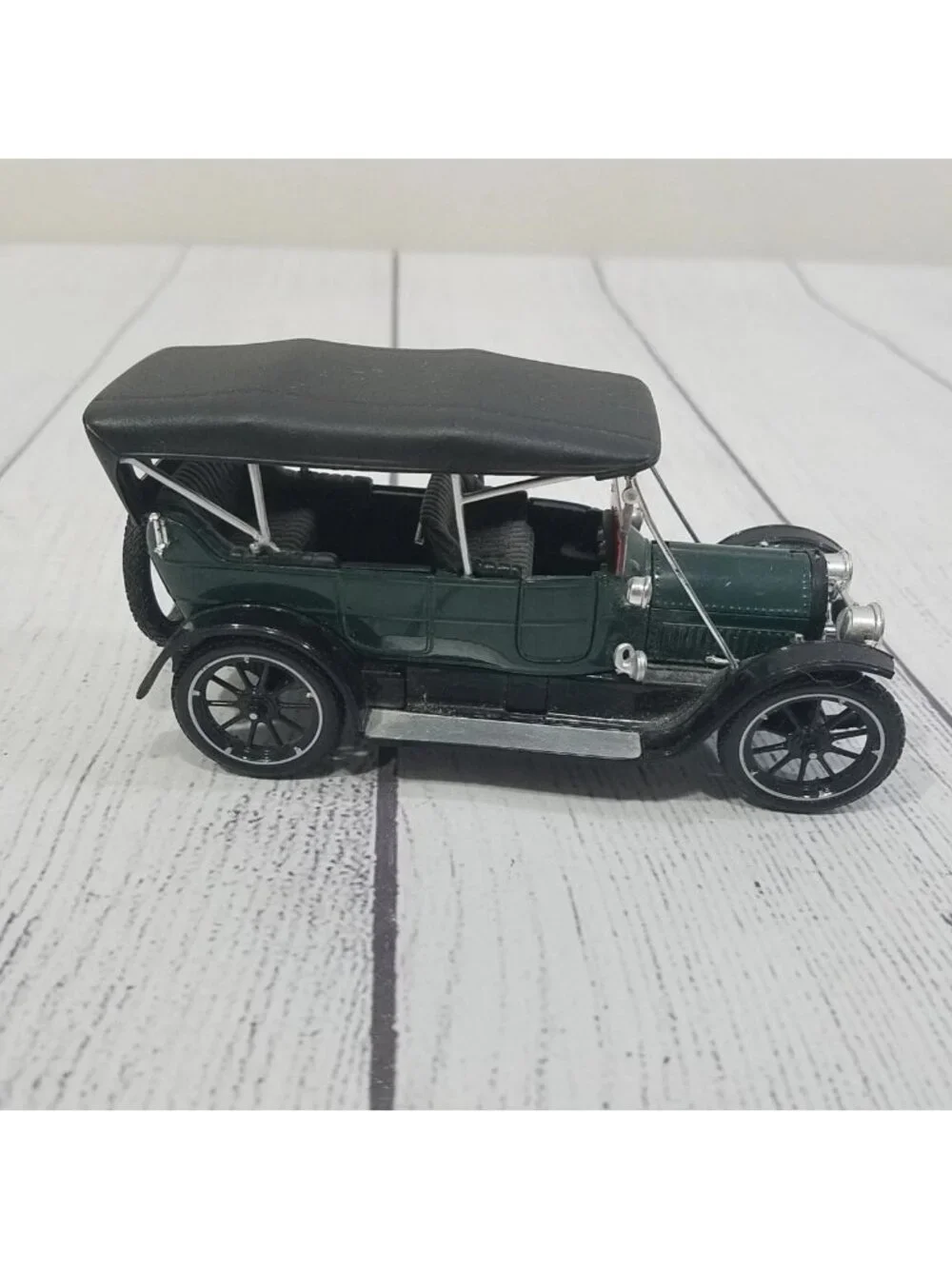 Signature 1913 Cadillac Touring Car  1:32 - DEFECT National Motor Museum